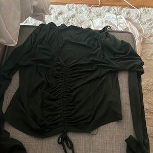 Ambiance, green long sleeve, synching in the middle